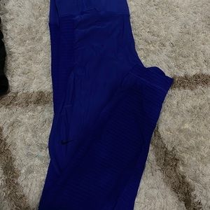 NIKE size large tummy control leggings